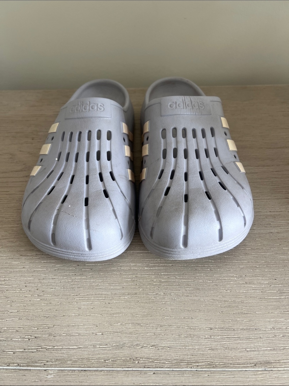 Adidas adilette clog size men’s 7 women’s 8